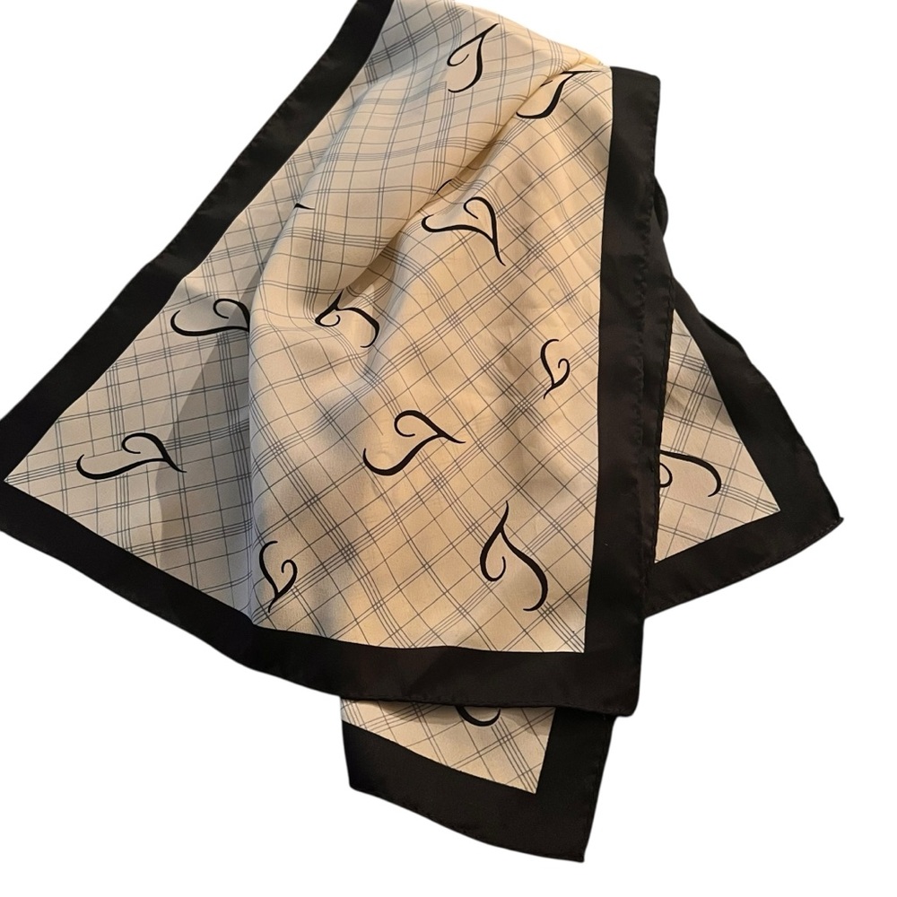 Rectangle Cream and Black Scarf 13 x 52“